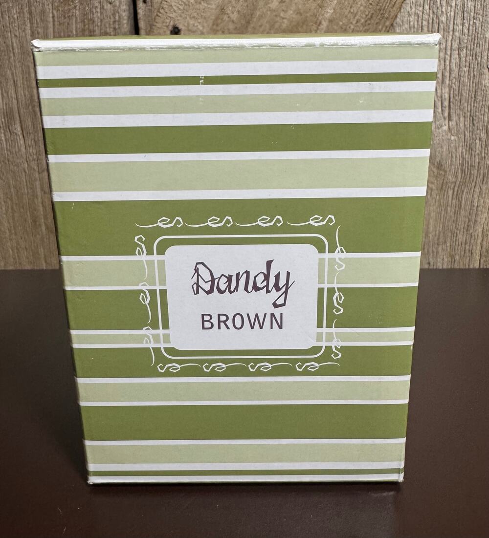 New in Box Scentsy Dandy Brown Plug In Warmer 15 Watt Bulb Wax Tart Warmer